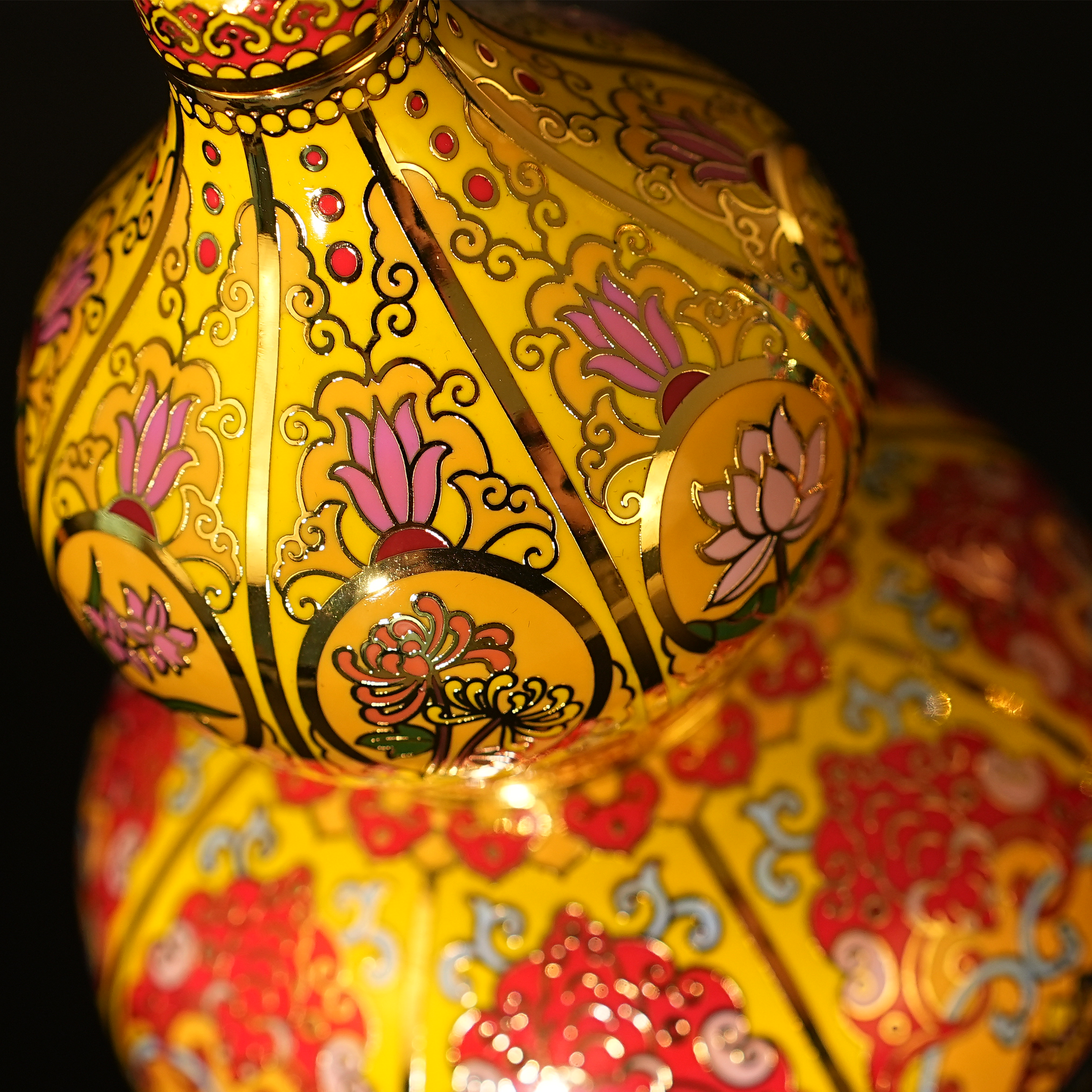 福禄吉祥 珐琅乾坤尊